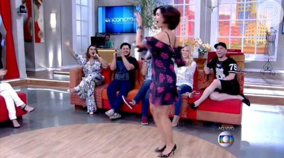 Fátima Berrnardes mostra samba no pé durante o 'Encontro': 'Nova Globeleza'