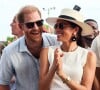 Segundo informações de um jornal britânico, os vizinhos de Meghan Markle e Harry estariam 'fartos' do casal'.