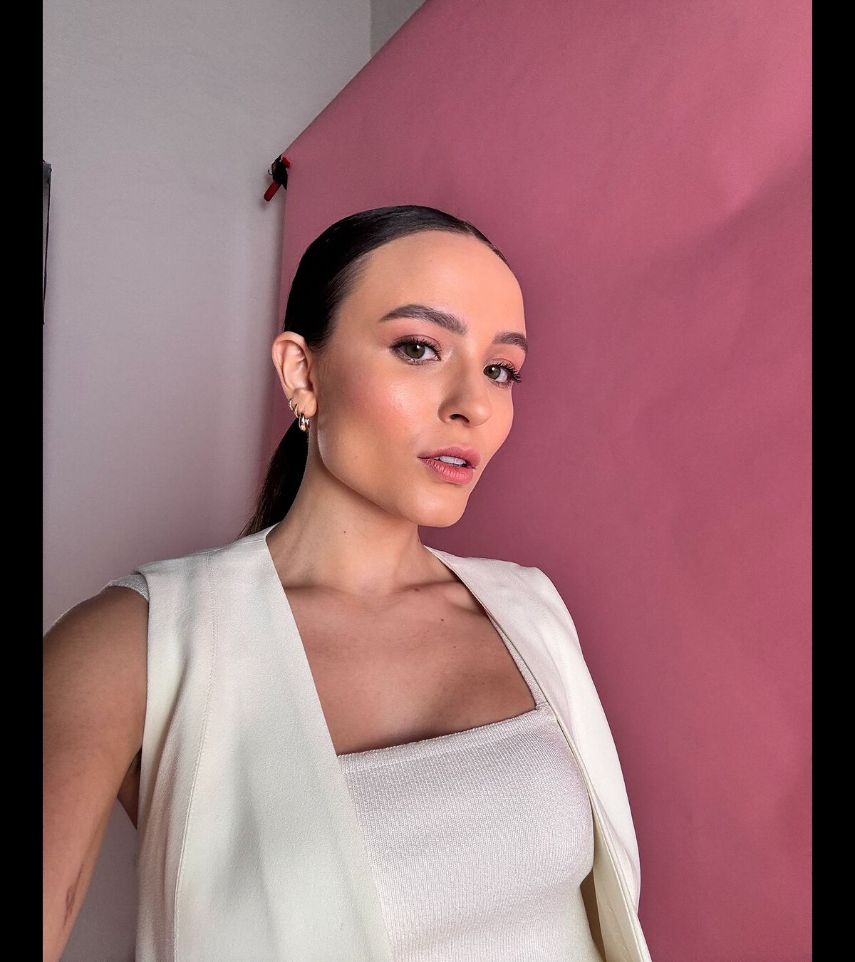 Foto: Larissa Manoela ofereceu o Xô Bafinho para Yasmin Brunet: Você  quer? - Purepeople