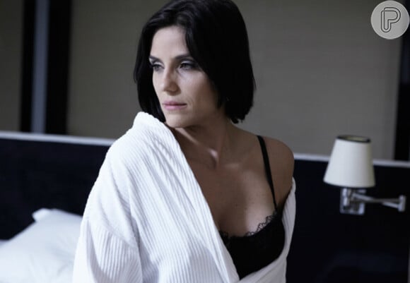Rafaela Mandelli interpretou a garota de programa Karen na série 'O Negócio', exibida pela HBO. A série foi exibida em países como Venezuela, Uruguai, México, Chile e Uruguai