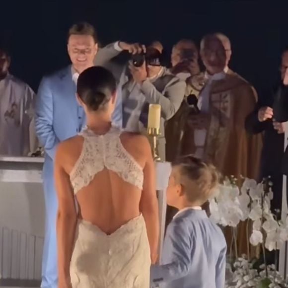 Thais Fersoza se emocionou ao ver Michel Teló cantando 'Endless Love'