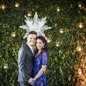 Thaís Fersoza se casou com um vestido azul pois é a cor favorita de Michel Teló