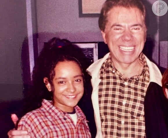 Aretha Oliveira, à espera do primeiro filho, em foto com Silvio Santos na época de 'Chiquititas'