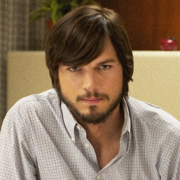 Dieta à base de frutas levou Ashton Kutcher ao hospital enquanto se preparava para viver Steve Jobs no cinema