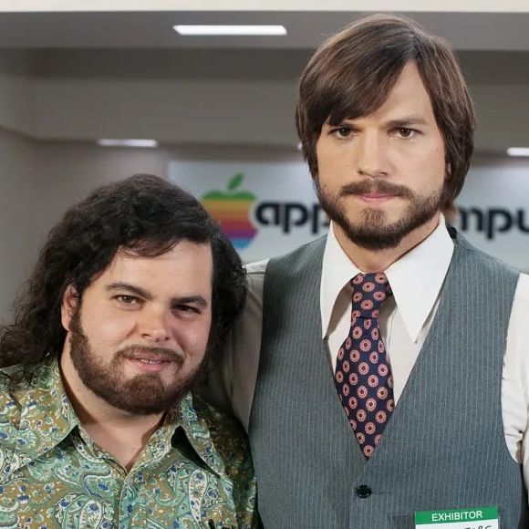 Em 2013, Ashton Kutcher interpretou Steve Jobs no filme 'Jobs', contando a história do empresário