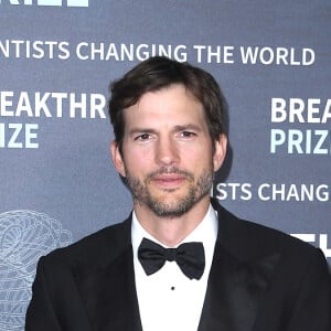 Ashton Kutcher é um dos atores de Hollywood mais conhecidos do público e faz sucesso com seus filmes