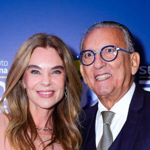 Galvão Bueno e a esposa Desirée Soares em evento para Ayrton Senna