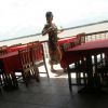 Juliana Paes almoça em restaurante da cidade de Itacoatiara (AM) durante pausa nas gravações da série 'Dois Irmãos'