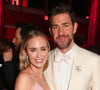 Atualmente com 45 anos, John Krasinski é casado com a atriz Emily Blunt, com quem tem dois filhos 