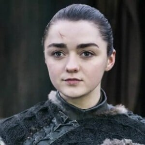 Klara Castanho, ainda foi comparada com a atriz que dá vida à personagem Arya Stark em 'Game Of Thrones'