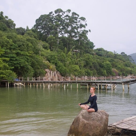 Mariana Ximenes também passou a fazer yoga e meditação, que auxiliam em sua saúde mental e corpo