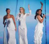 Letícia Colin, Sophie Charlotte e Dira Paes combinaram all white para gravarem especial 2024 de Roberto Carlos na Globo