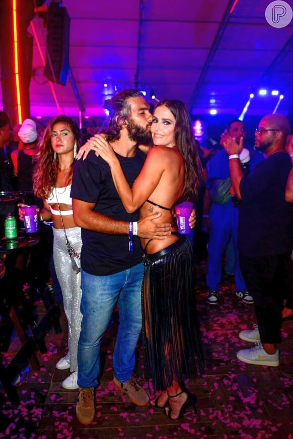 Deborah Secco expôs o pênis de Hugo Moura, seu então marido, em rede social. O casamento chegaria ao fim pouco tempo depois