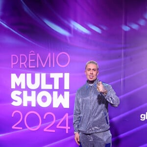 Prêmio Multishow 2024: MC Daniel escolheu um look brilhante de calça e jaqueta