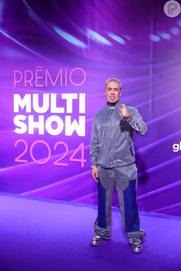 Prêmio Multishow 2024: MC Daniel escolheu um look brilhante de calça e jaqueta