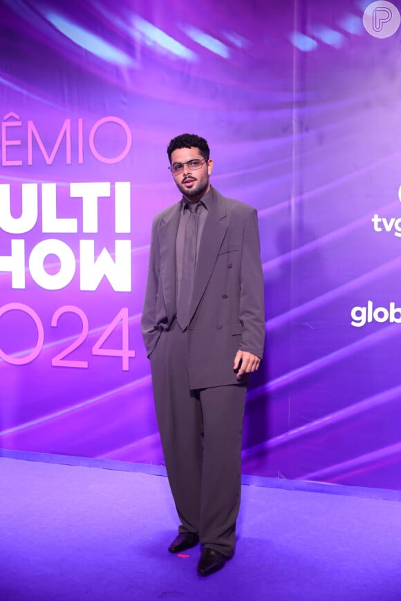 Prêmio Multishow 2024: Pedro Sampaio foi outro que misturou classe e modernismo em um terno oversized