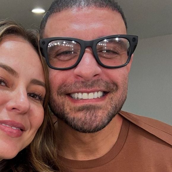 Paolla Oliveira publicou uma foto com Diogo Nogueira no mesmo dia que a matéria de Fábia Oliveira foi ao ar. Coincidência ou forma sutil de afastar os rumores? 