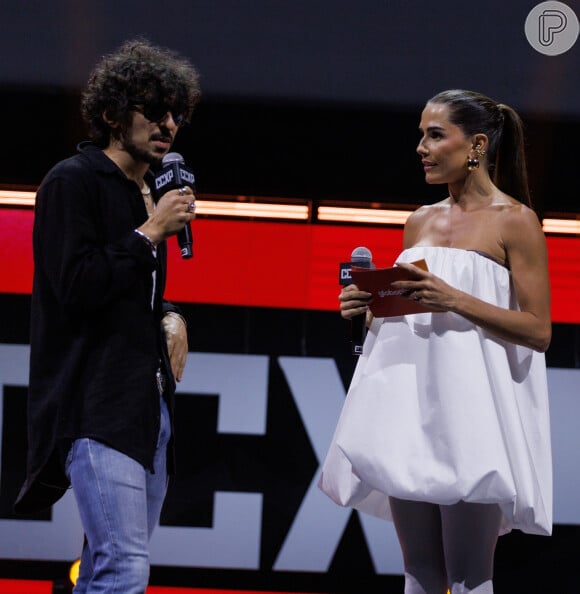 Deborah Secco conversou com Ravel Andrade, ator que dá vida a Raul Seixas na série sobre o cantor