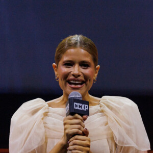 Deborah Secco entrevistou Isadora Cruz, protagonista da novela 'Guerreiros do Sol'