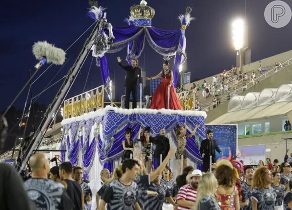 Elenco da novela 'Império' gravou cenas do desfile de Carnaval da União de Santa Teresa na Marquês de Sapucaí, no Rio