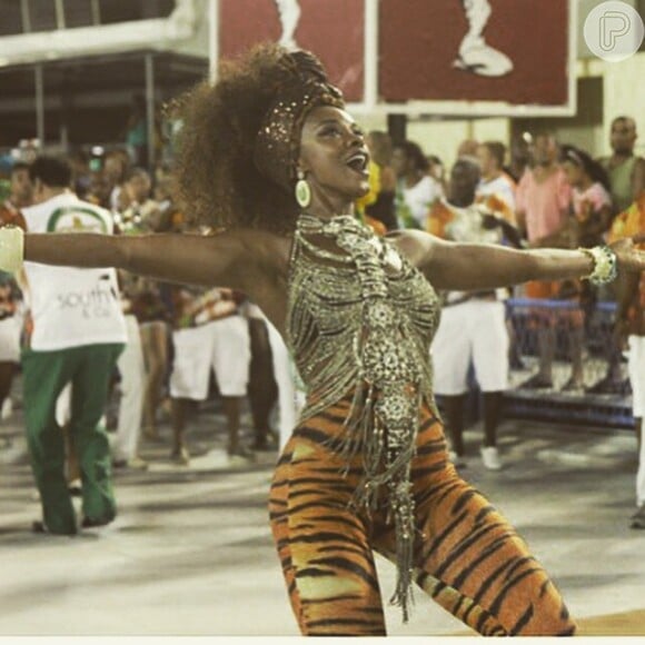 Cris Vianna, rainha de bateria da Imperatriz Leopoldinense no carnaval 2015, mostrou samba no pé durante o ensaio técnico da agremiação