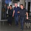 Halle Berry chega ao Rio de Janeiro e é acompanhada por seguranças