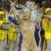 Adriane Galisteu exibiu transparência nos seios no Carnaval de 2011, quando desfilou no Sambódromo carioca como rainha de bateria da escola de samba Unidos da Tijuca