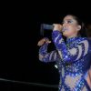 Anitta estreia no Carnaval de Salvador, na Bahia, no circuito Barra-Ondina com fantasia luxuosa