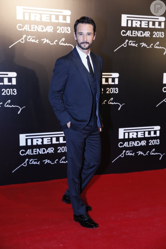 Rodrigo Santoro chamou a atenção de todos durante a festa de lançamento do Calendário Pirelli 2013