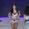 Bruna Marquezine desfilou pela Coca-Cola Clothing, no quarto dia de Fashion Rio