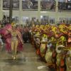 Rainha de bateria Raissa Machado desfila pela Viradouro no primeiro dia do Carnaval do Rio de Janeiro