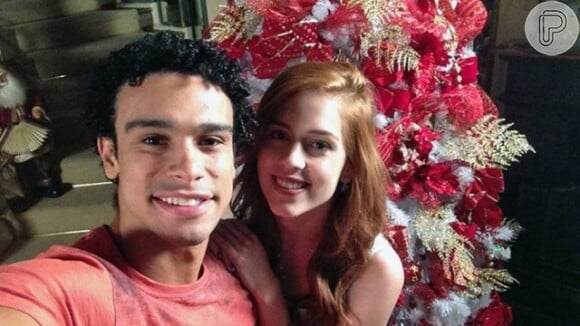 Recentemente Sophia Abrahão negou que estivesse namorando o seu companheiro de cena em 'Alto Astral', Sérgio Malheiros