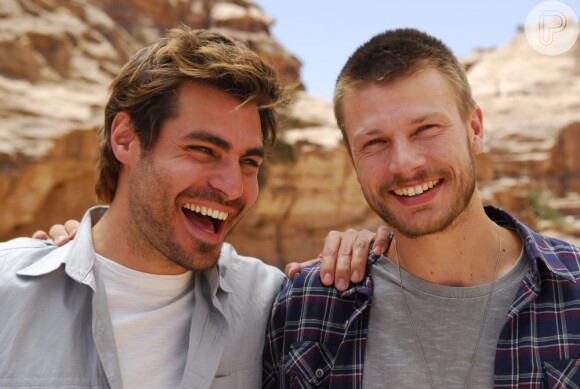 Rodrigo Hilbert e Thiago Lacerda viveram os aventureiros Felipe e Bruno,  respectivamente, na novela 'Viver a Vida', em 2009