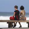 Dani Moreno e Julia Mendes gravam cenas de 'Salve Jorge' na praia da Macumba, no Rio, em 17 de abril de 2013