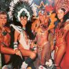 Com a chegada do último Carnaval, Helô Pinheiro também resolveu mostrar suas fotos antigas. A eterna Garota de Ipanema publicou uma imagem dela e da filha Ticiane Pinheiro prontas para curtir a folia