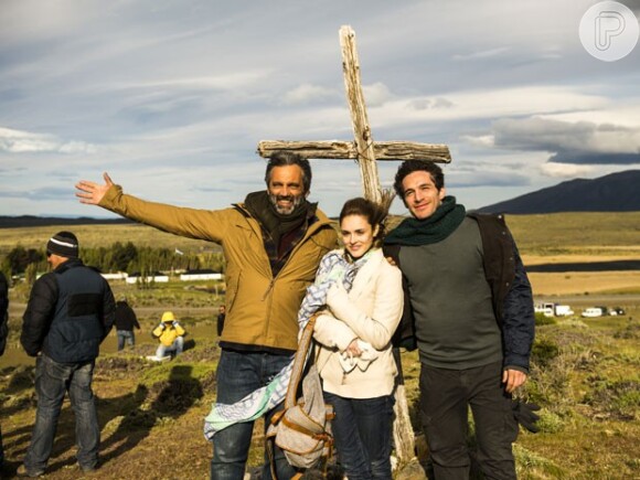 Domingos Montagner, Isabelle Drummond e Michel Noher enfrentaram o frio de El Calafate, na Patagônia Argentina, nas gravações de 'Sete Vidas'