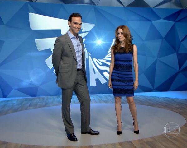 Poliana Abritta Usa Vestido Azul E Preto Que Gerou Polemica No Fantastico Purepeople