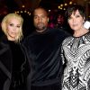 A mãe de Kim Kardashian, Kris Jenner, também a acompanhou no evento de moda