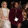 Kim Kardashian assistiu ao desfile da grife Balenciaga com o marido, Kanye West