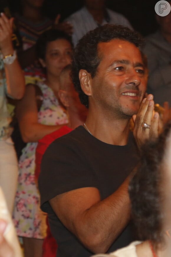 Marcos Palmeira prestigiou a peça 'Mistero Buffo', estrelada por Domingos Montagner