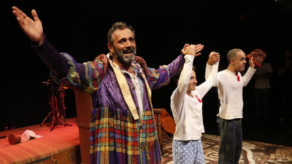 Domingos Montagner, de 'Sete Vidas', estreia peça com Marcos Palmeira na plateia