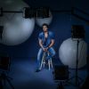 Luan Santana sensualiza em ensaio fotográfico com sete looks diferentes