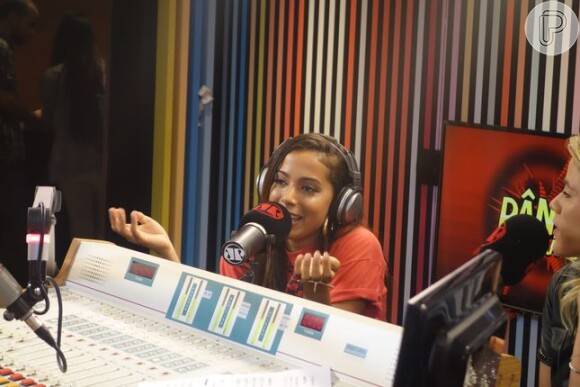 Anitta participou do programa 'Pânico', na rádio Jovem Pan, nesta quarta-feira, 11 de março de 2015