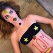 Cara Delevingne festeja 10 milhões de seguidores no Instagram com foto curiosa