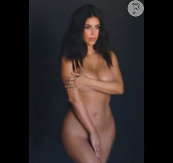 Kim Kardashian faz ensaio sensual nu para o seu reality show 'Keep Up with the Kardashian'