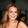 Lindsay Lohan liga para o pai, Michael Lohan, chorando histericamente por ter que passar 90 dias em uma clínica de reabilitação, em 2 de maio de 2013
