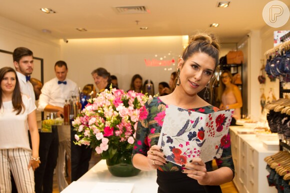Fernanda Paes Leme marcou presença no lançamento da coleção inverno 2015 da PatBo para Valisere, no shopping JK Iguatemi, em São Paulo