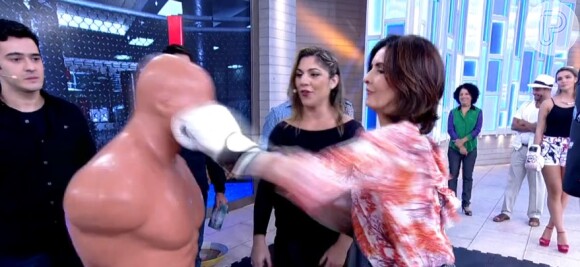 Fátima Bernardes treina boxe no programa 'Encontro' e diz: 'Cada dia que eu falo desse assunto eu gosto mais'