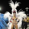 No Carnaval do Brasil, Sabrina Sato desfila sua beleza e boa forma na Gaviões da Fiel, em São Paulo, e Unidos de Vila Isabel, no Rio