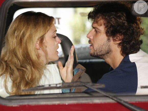 Júlia (Isabelle Drummond) e Pedro (Jayme Matarazzo) decidem se afastar, na novela 'Sete Vidas'